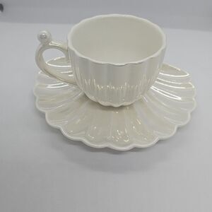 Ceramic Shiny Silver White Tea Cup & Shiny Seashell Saucer Set